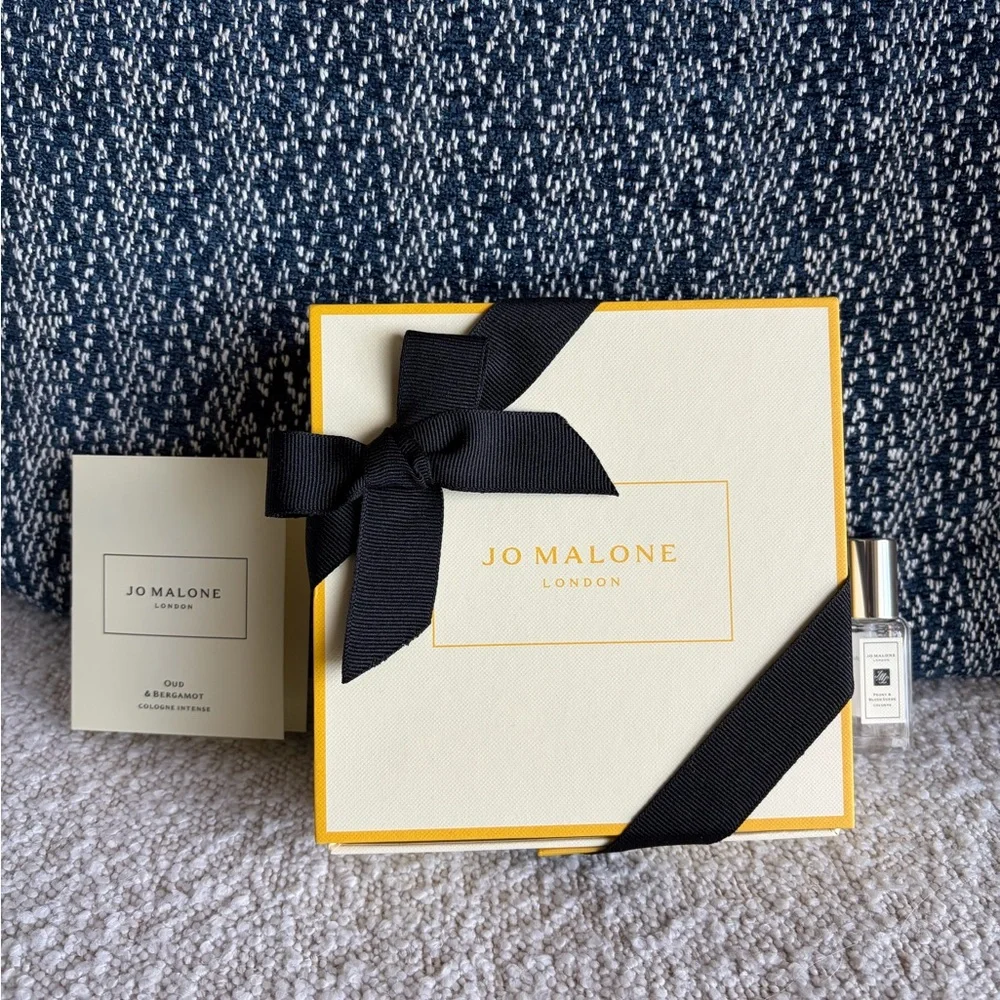 Jo Malone Hand Cream Gift Set plus free bonus samples - Picture 1 of 6